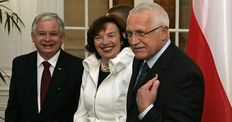 Polský prezident Lech Kaczynski a eský prezident Václav Klaus s chotí