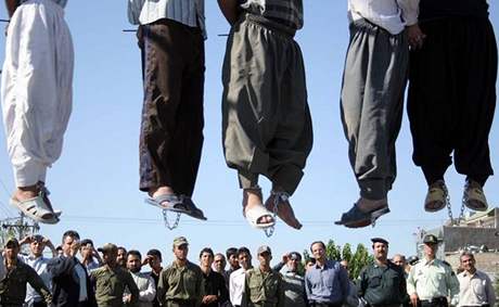Zábr z popravy v Íránu. Ilustraní foto
