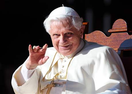 Pape Benedikt XVI. pozdraví eské vící na jejich pd vbec poprvé.