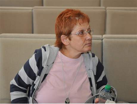Renata krlová u soudu ke kauze Kuim (28.7.2008) 