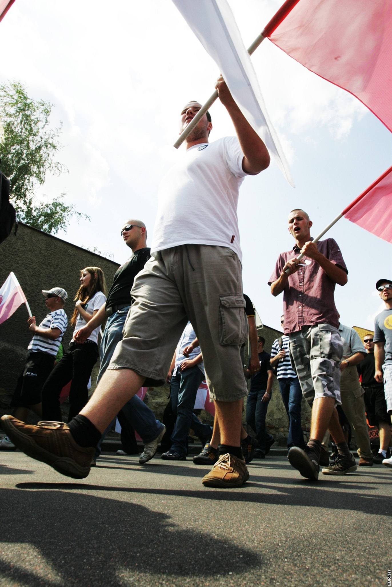 Protestní pochod skinhead se obeel bez incident