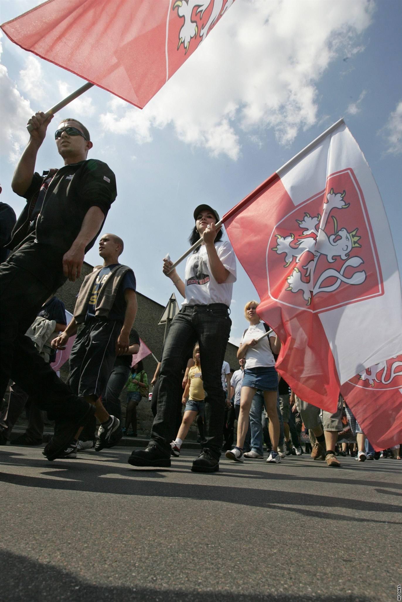 Protestní pochod skinhead se obeel bez incident