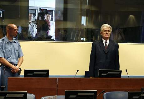 Radovan Karadi u soudu v Haagu (30. ervence 2008)