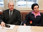 Ivo Svoboda a Barbora Snopková u Vrchního soudu v Praze v únoru 2005 Ivo Svoboda a Barbora Snopková u Vrchního soudu v Praze v únoru 2005