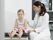 Děti do šesti let pravděpodobně nebudou u lékařů a v nemocnicích platit od ledna 2009. Děti do šesti let pravděpodobně nebudou u lékařů a v nemocnicích platit od ledna 2009.
