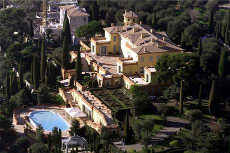 Cena za honosné sídlo s názvem Villa Leopolda pekvapila realitní maklée