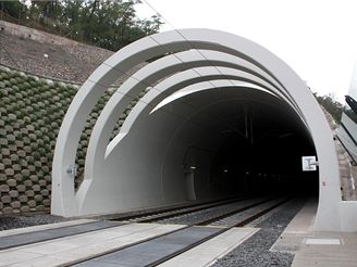 Nov spojen - vchodn portl severnho tunelu