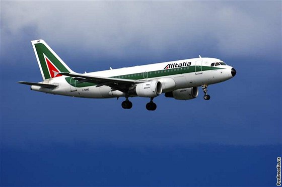 Spolenost Alitalia je na pokraji krachu. Zachránit ji mohou potenciální investoi.