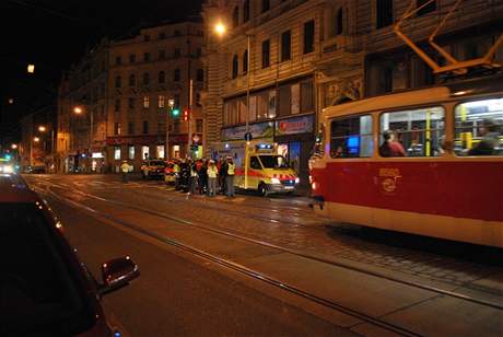 Tragický stet tramvaje s chodkyní na Strossmayerov námstí (26.8.2008)