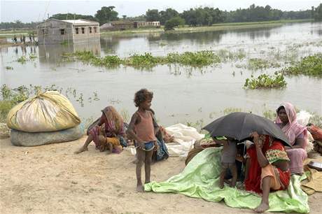 Zplavy v Indii vyhnaly 3,5 milionu lid z domova