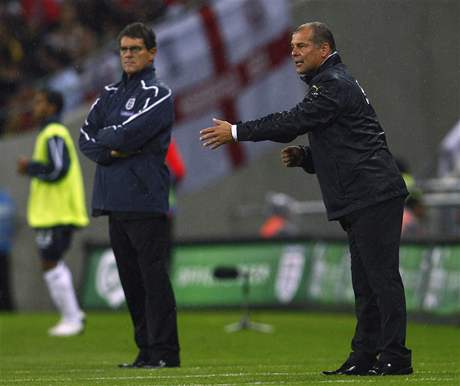 Anglie - esko: anglický kou Fabio Capello (vlevo) a jeho eský protjek Petr Rada