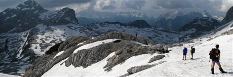 Výjezdní zasedání v rakouských Alpách stálo 250 tisíc korun. Ilustraní foto.