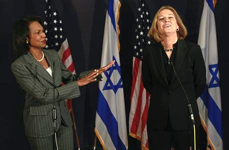 Condoleezza Riceová a Cipi Livniová na konferenci ertovaly, výsledky jejich jednání jsou vak chabé.