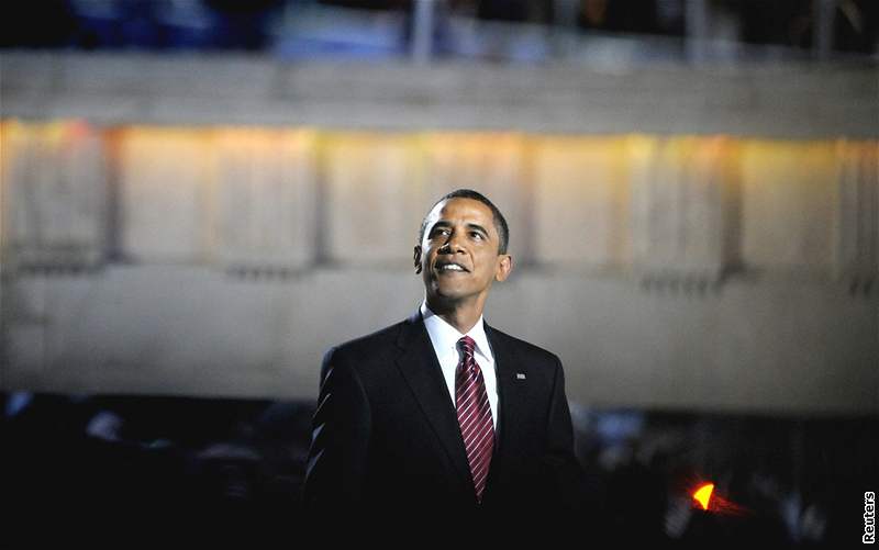 Barack Obama na stadionu v Denveru (28. srpna 2008)