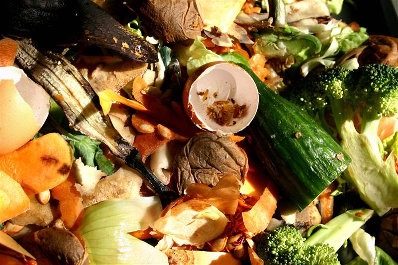 Vyuijte organického odpadu kompostováním.