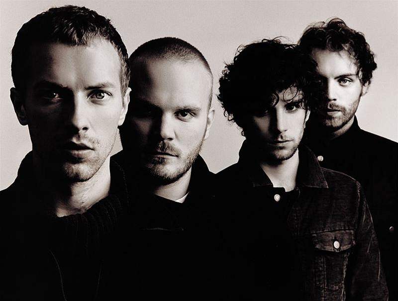 Frontman skupiny Coldplay Chris Martin piveze své kolegy 22. záí do praské O2 Areny.