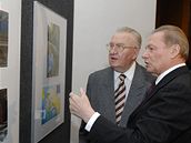 Bývalý prezident Ková (vlevo) s exprezidentem Schusterem