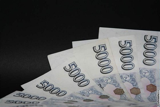Za deset dn pibylo 22 miliard korun v bankovkách, co je nejvíc od poloviny roku 2000. Ilustraní foto.