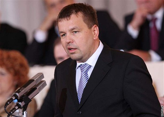 éf volebního výboru Poslanecké snmovny Petr Tlucho povauje první kolo volby za úspch.