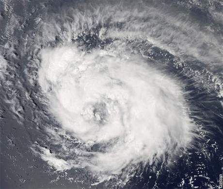 Druicový snímek loského hurikánu Ike.