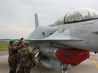 F-16