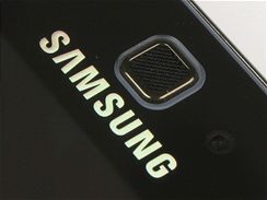 Recenze Samsung F480 det