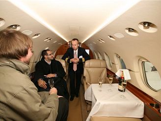 Osobn tryske: Embraer Legacy 135BJ interir