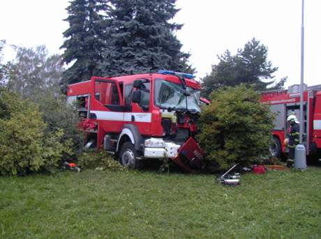 Nehoda hasisk cisterny a osobnho vozu na Ostravsku.