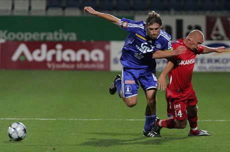 Olomouc - Brno: domácí kerle (vlevo) a Besta