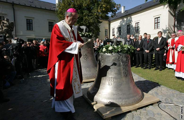 Slavnost svatého Václava spojená s ehnáním dvou nových zvon v Olomouci