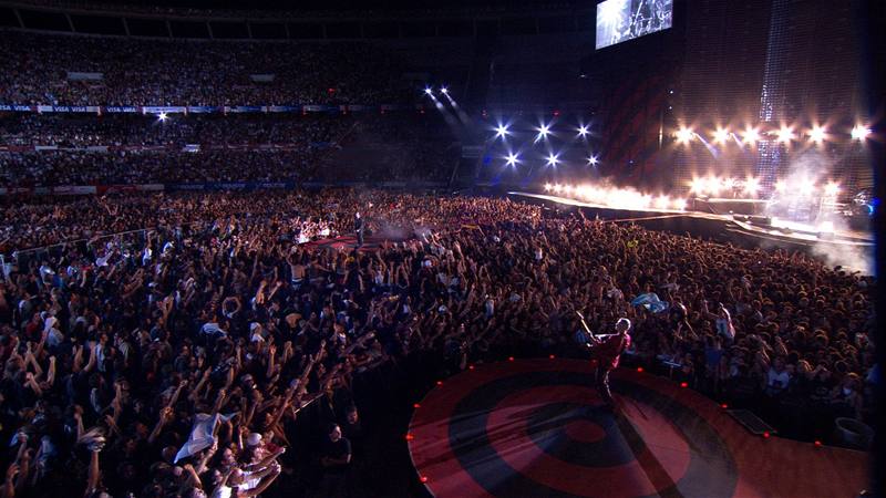 Kapela U2 se v trojrozmrném záznamu z turné Vertigo eským fanoukm pedstaví od 16. íjna v praském kin IMAX.