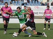 esk Budjovice - Jablonec: jabloneck Michlek se probj obranou domcch