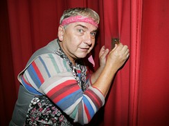 Ze zákulisí inscenace Sluha dvou pánů - Miroslav Donutil