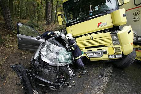 Kamion zatarasil hlavní tah na Slovensko. (ilustraní foto)