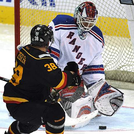 Hokejisté New Yorku Rangers soupee z Bernu ádn vyuili.