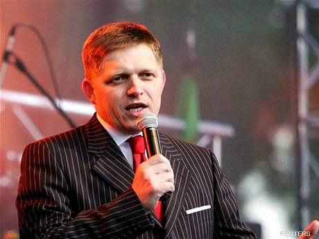 Lídr Smeru Robert Fico má nejvtí ance na vítzství ve volbách.