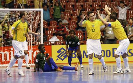 Futsalisté Brazílie v prvním duelu ampionátu deklasovali alamounovy ostrovy 21:0.