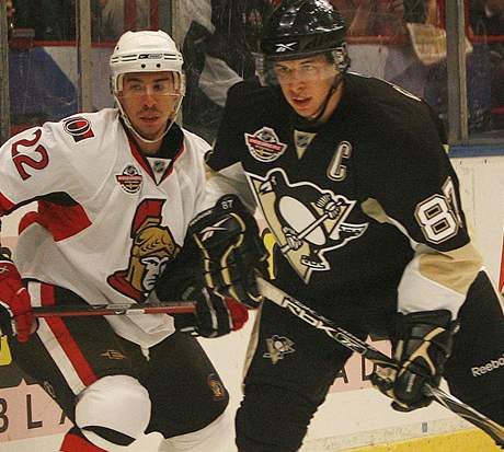 Pittsburgh - Ottawa: Crosby (vpravo), Kelly 