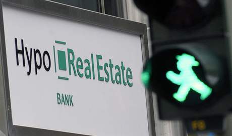 Nmeckou hypotení banku Hypo Real Estate zachrání vládní miliardy.