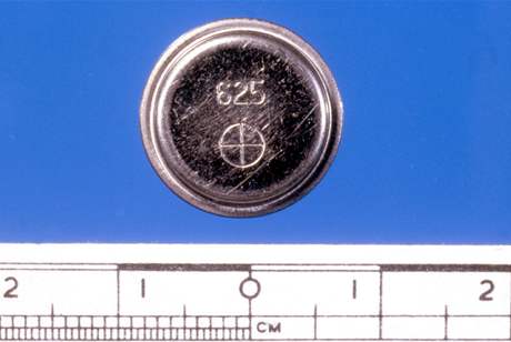 Souástky kardiostimulátor se za padesát let vývoje hlavn zmenily, pístroje pak mohou mit jen pár centimetr