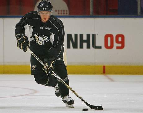 Sidney Crosby má být znovu záivou hvzdou NHL. Nebo ho pedí ruský sniper Ovekin?