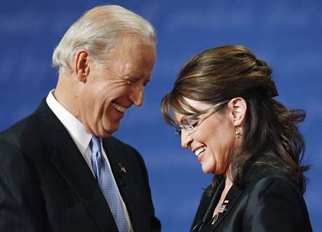 Kandidti na americk viceprezidenta republiknka Sarah Palinov a demokrat Joe Biden.