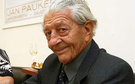 Majitel známého praského lahdkáství Jan Paukert zemel v 91 letech