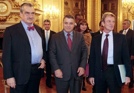 Jednání mezi Kubou a EU se zúastnili Karel Schwarzenberg, Felipe Peréz Roque a Bernard Kouchner.
