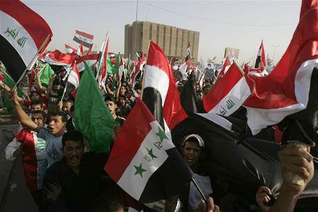 Demonstrace íit proti nové americko-irácké bezpenostní dohod. (18. íjna 2008)