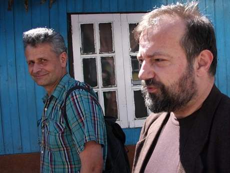 Emil Kuera (vlevo) a esk velvyslanec v Indii Hynek Kmonek v Drdlingu (16. jna 2008)