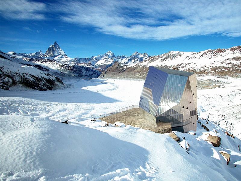 Ve výcarském msteku Zermatt, které leí na úpatí Matterhornu, je zákaz vjezdu aut