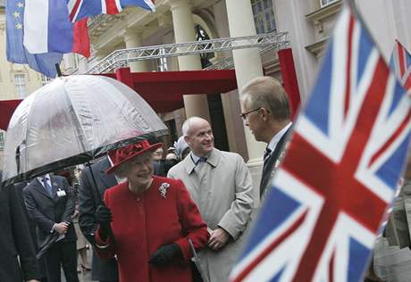 Britsk krlovna Albta II. na nvtv Slovenska (23.10.2008)