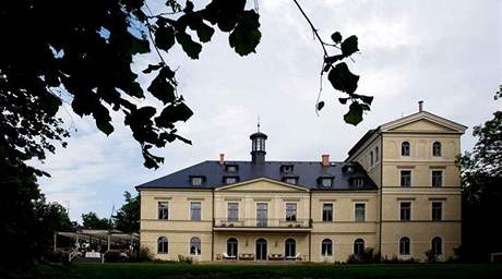 Jednolkový pokoj v zámku Chateau Mcely vás v zim  vyjde na 4 800 korun.