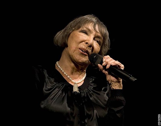 Hana Hegerová na koncert ke svým 77. narozeninám (2008)
